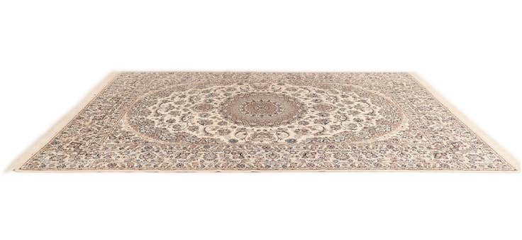 Detail image of 6' 9 x 10' 4 Nain Rug
