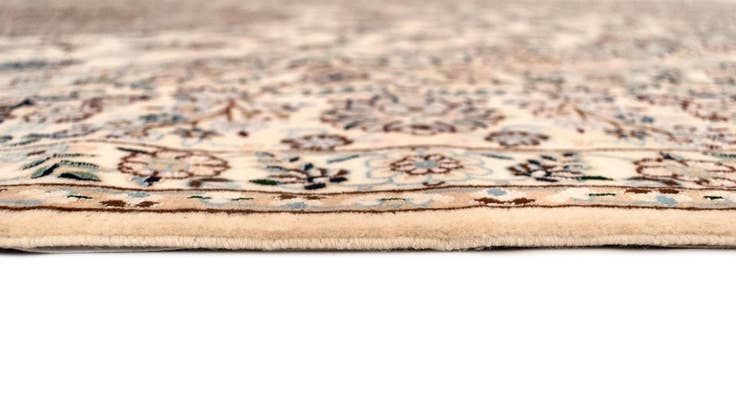 Detail image of 6' 9 x 10' 4 Nain Rug
