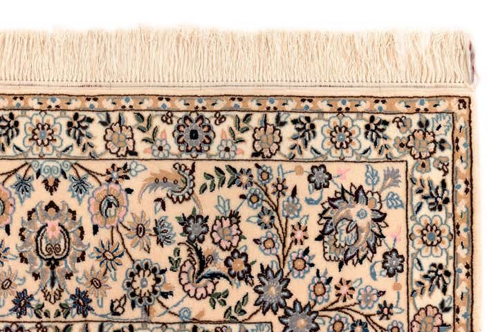 6' 9 x 10' 4 Nain Rug