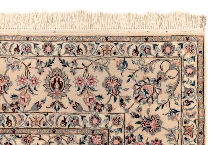 6' 10 x 10' 1 Nain Rug