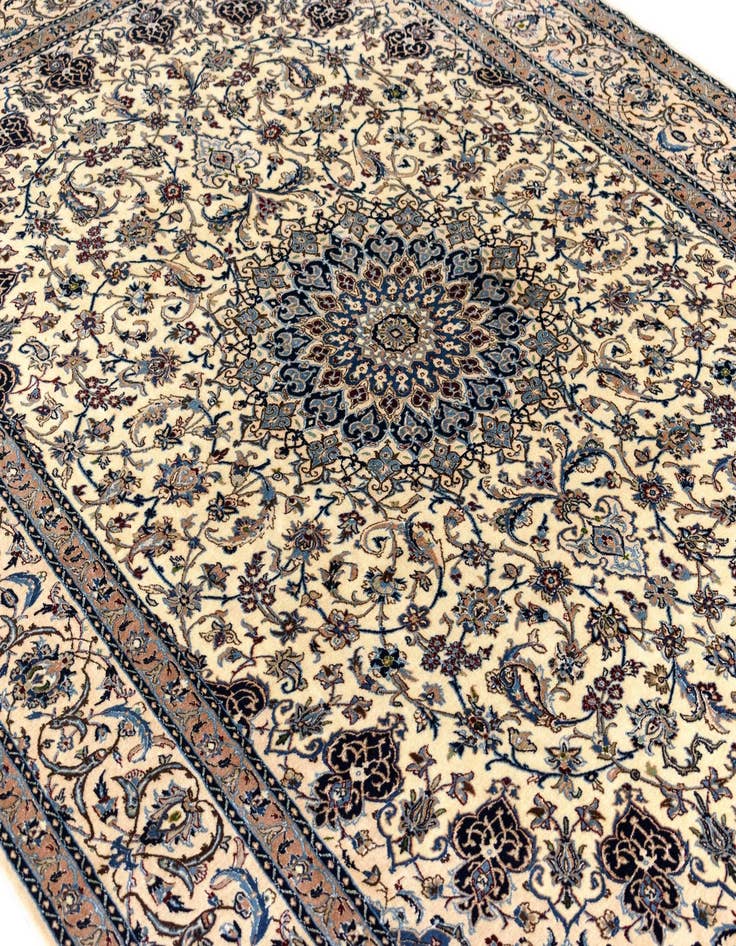 Detail image of 6' 7 x 9' 5 Nain Rug