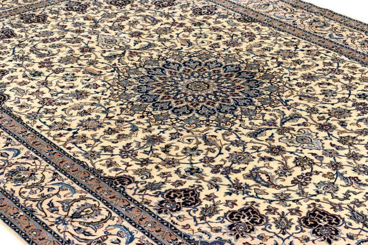 6' 7 x 9' 5 Nain Rug