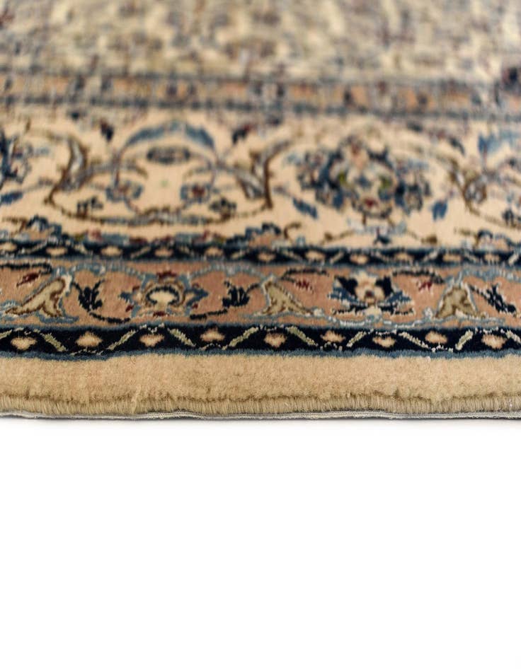 Detail image of 6' 7 x 9' 5 Nain Rug