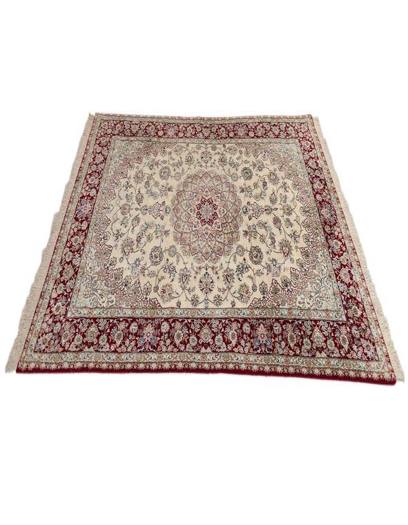 Detail image of 6' 4 x 9' 7 Nain Rug