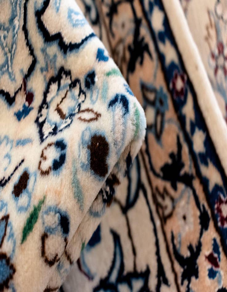 Detail image of 5' 5 x 8' 6 Nain Rug