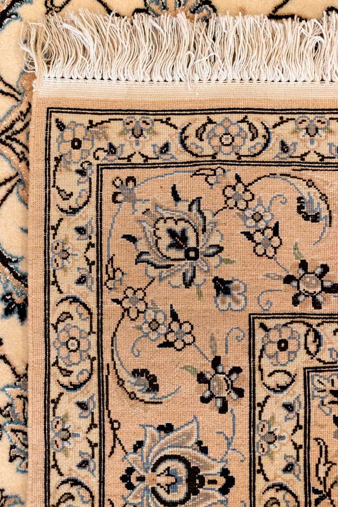 5' 9 x 8' 10 Nain Rug