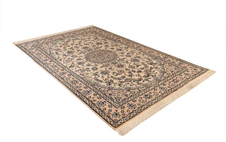 5' 9 x 8' 10 Nain Rug