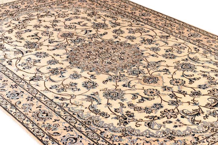 5' 9 x 8' 10 Nain Rug