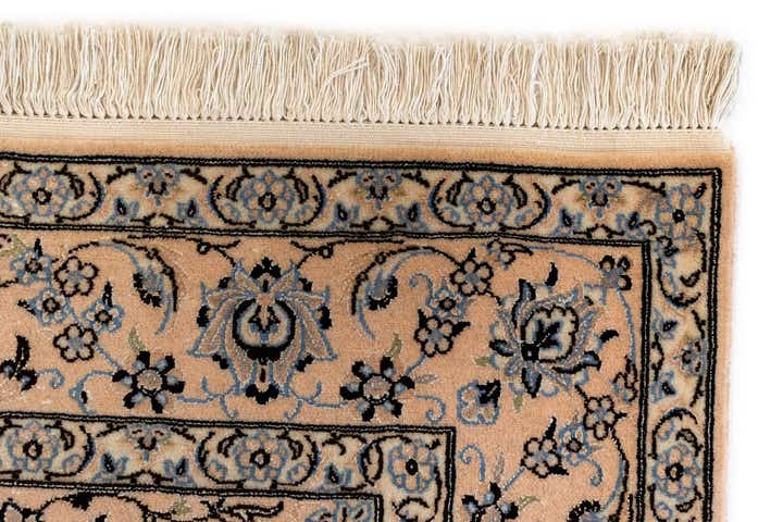 5' 9 x 8' 10 Nain Rug