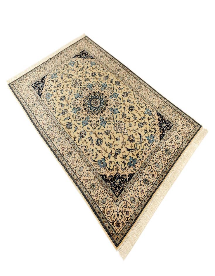 Detail image of 4' 4 x 6' 7 Nain Rug