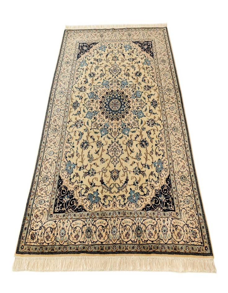 Detail image of 4' 4 x 6' 7 Nain Rug
