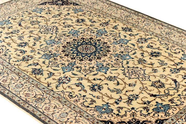 4' 4 x 6' 7 Nain Rug
