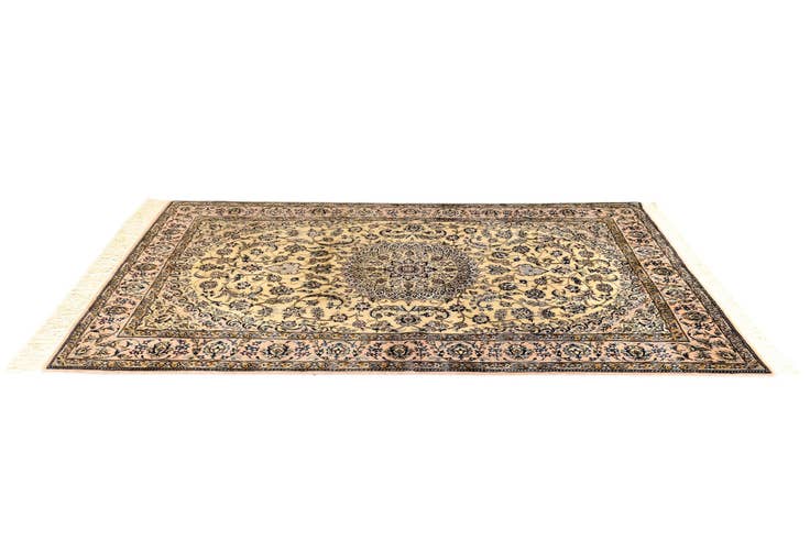 Detail image of 4' 6 x 7' 6 Nain Rug