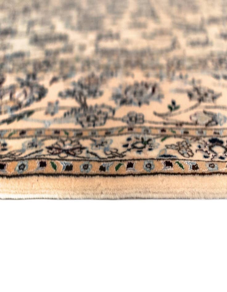 Detail image of 8' 5 x 10' 3 Nain Rug