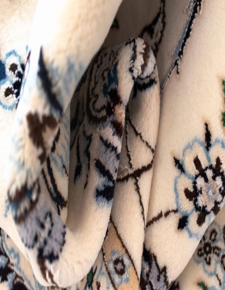 Detail image of 8' 5 x 10' 3 Nain Rug