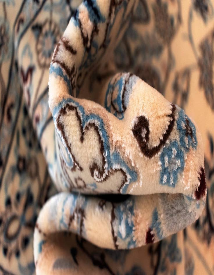 Detail image of 8' 6 x 11' 8 Nain Rug