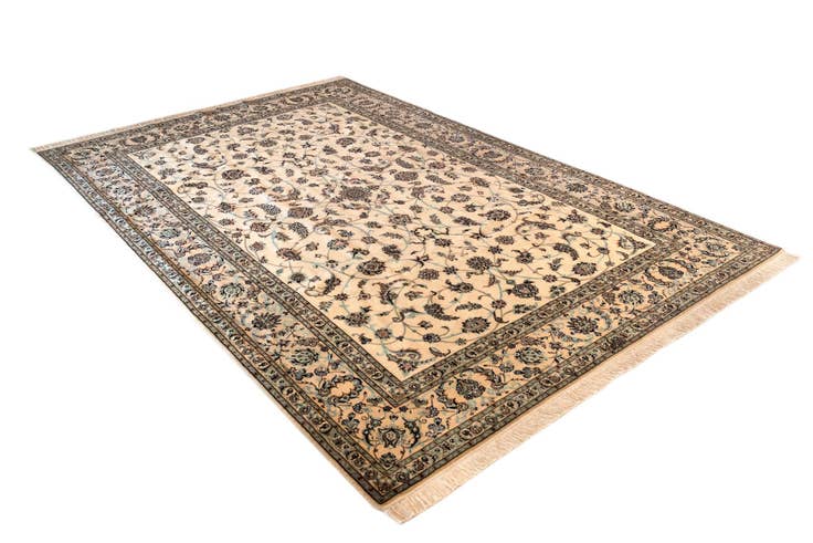 Detail image of 6' 10 x 10' 4 Nain Rug