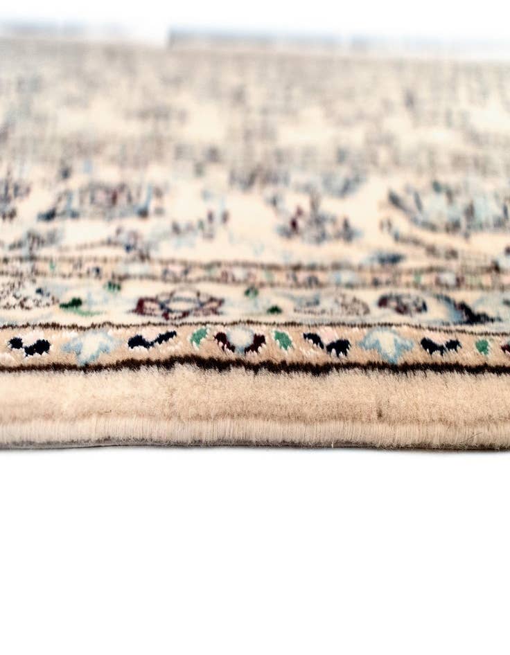 Detail image of 6' 9 x 9' 10 Nain Rug