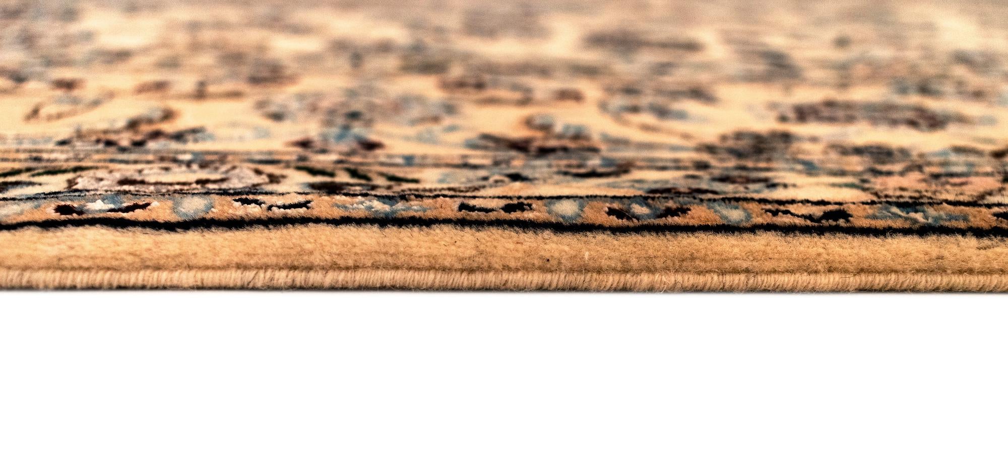 6' 11 x 10' 8 Nain Rug