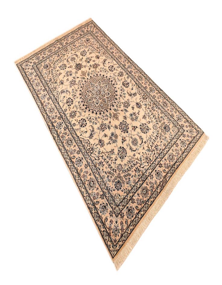 Detail image of 4' 3 x 6' 9 Nain Rug