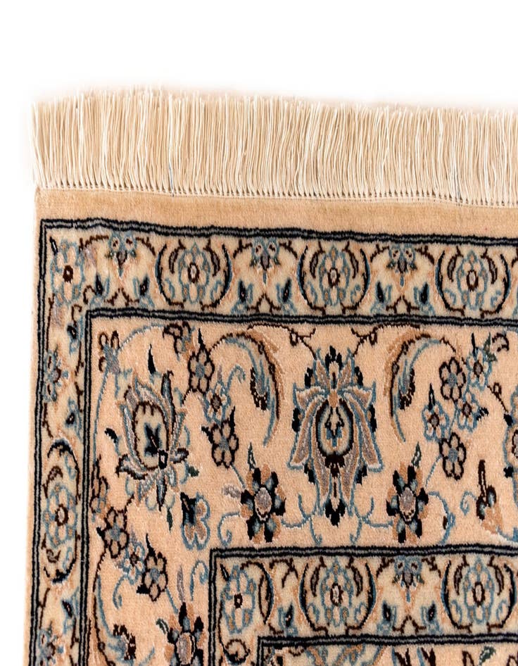 Detail image of 4' 3 x 6' 9 Nain Rug