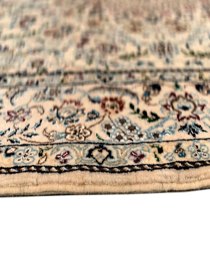 Detail image of 4' 2 x 6' 1 Nain Rug