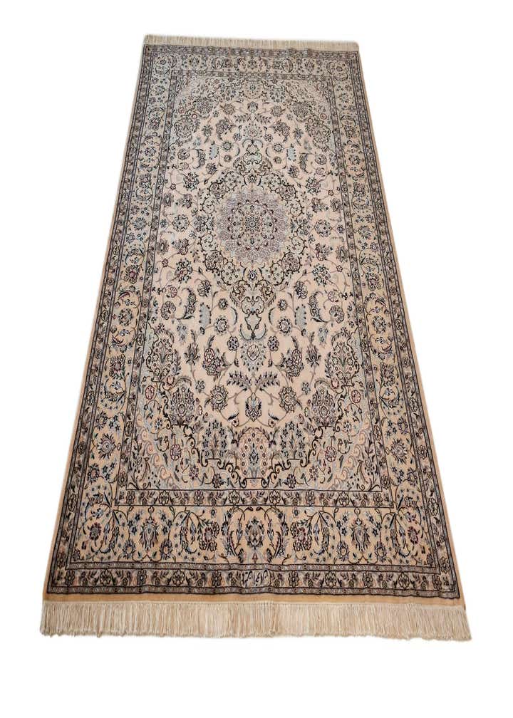 4' 7 x 6' 9 Nain Rug