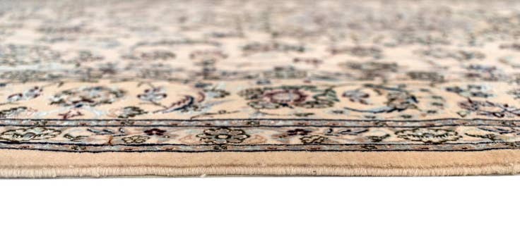 Detail image of 4' 7 x 6' 9 Nain Rug
