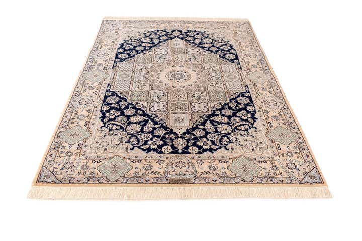 4' 2 x 6' 2 Nain Rug