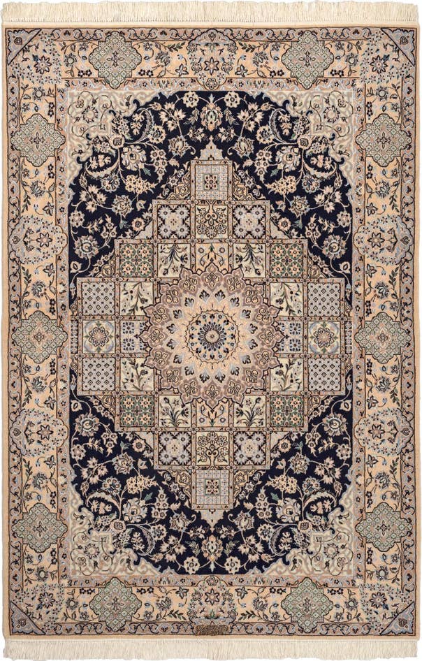 Detail image of 4' 2 x 6' 2 Nain Rug