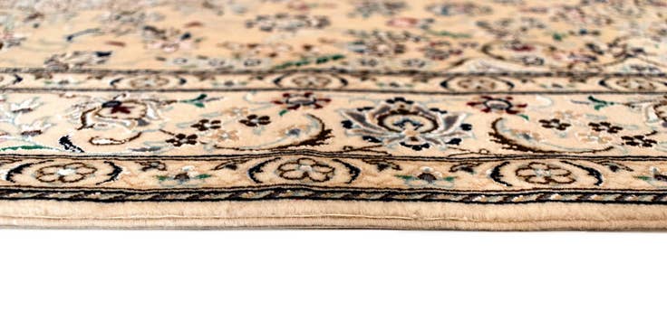 Detail image of 4' 2 x 6' Nain Rug
