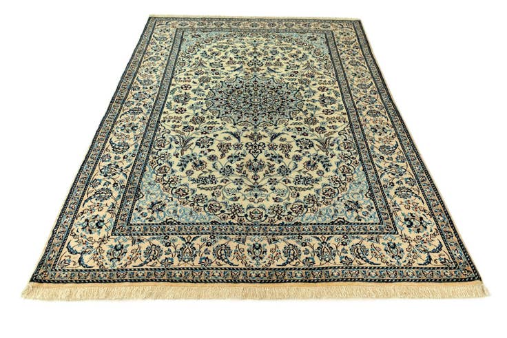 Detail image of 4' 2 x 6' 7 Nain Rug