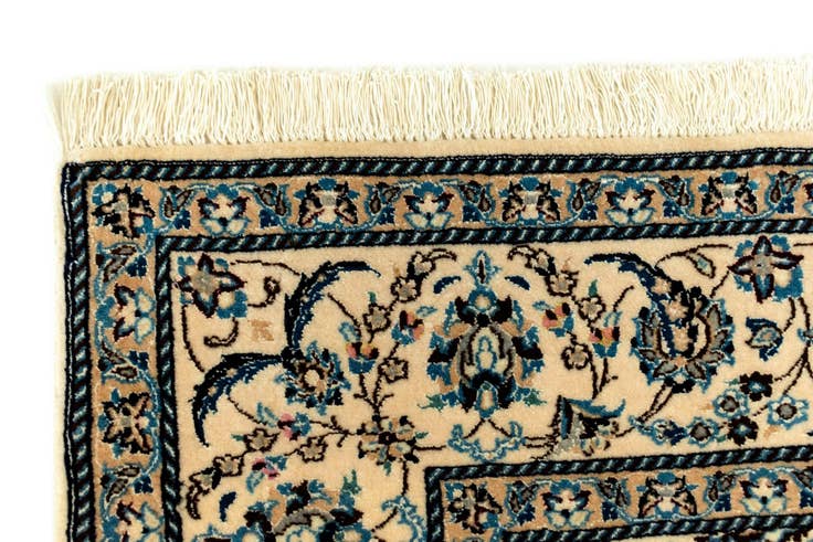 Detail image of 4' 2 x 6' 7 Nain Rug