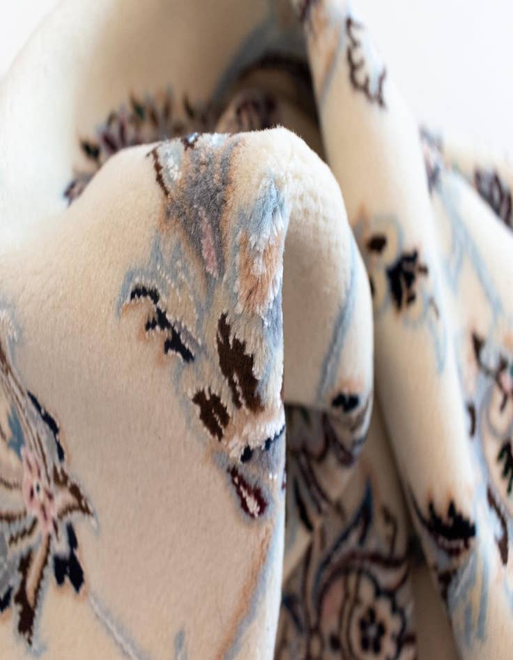 Detail image of 8' 6 x 11' 9 Nain Rug