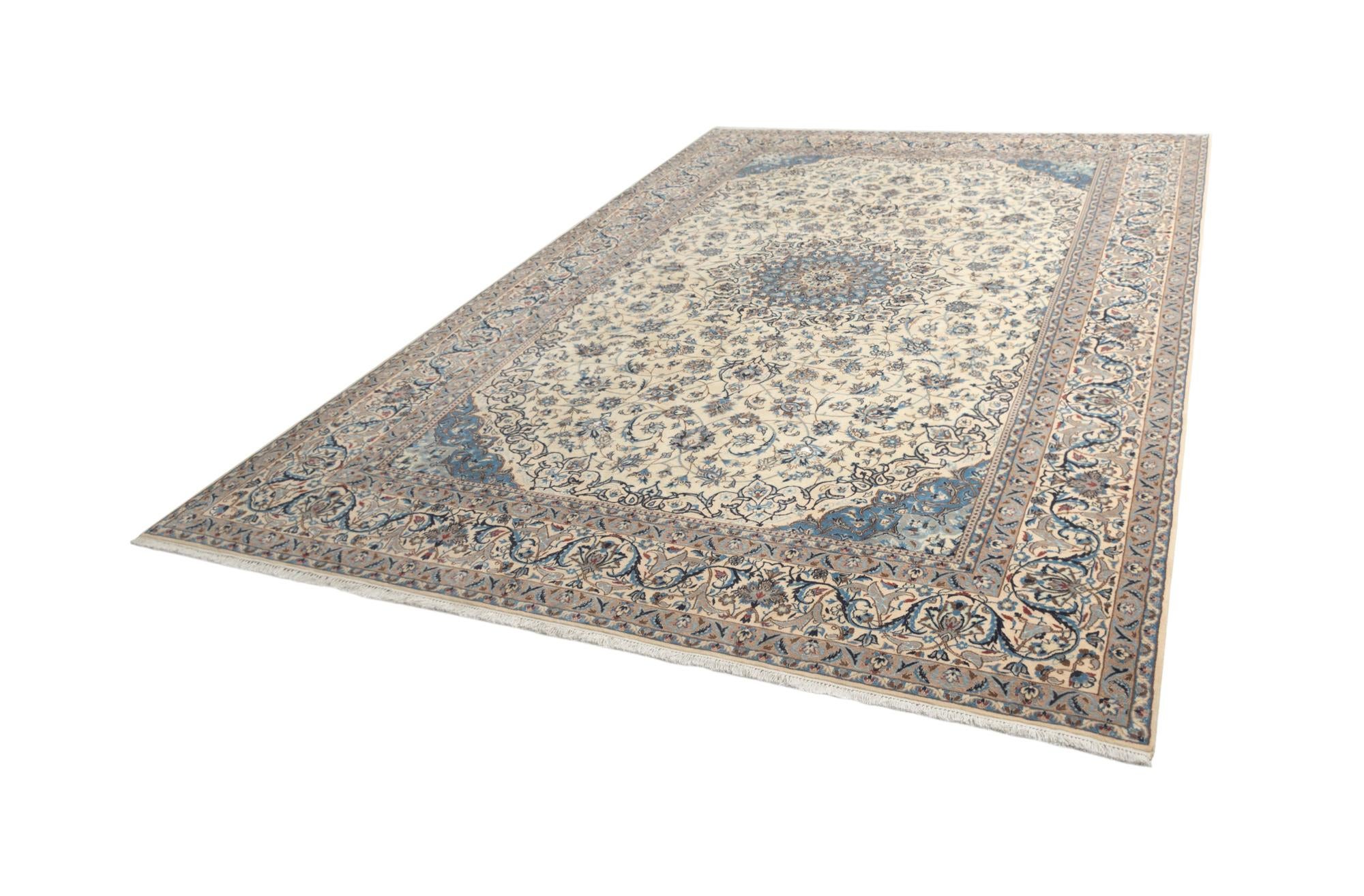 8' 8 x 13' 3 Nain Rug