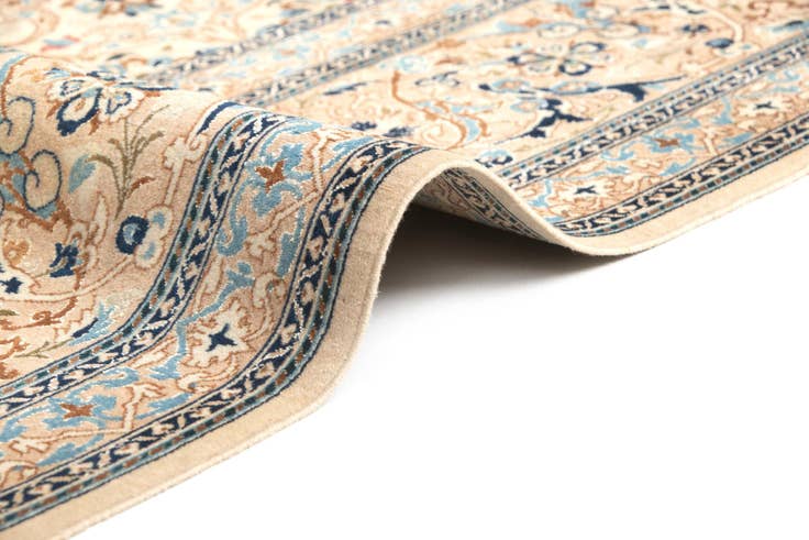 Detail image of 5' 7 x 9' 2 Hand Knotted Nain Rug