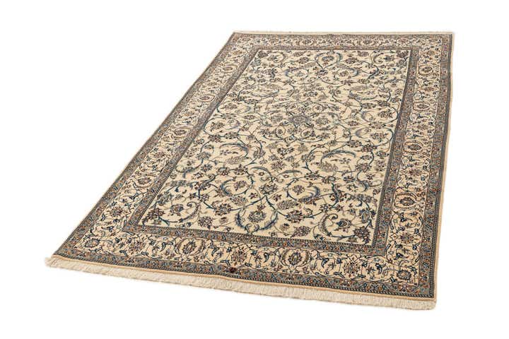 5' 7 x 8' 7 Hand Knotted Nain Rug