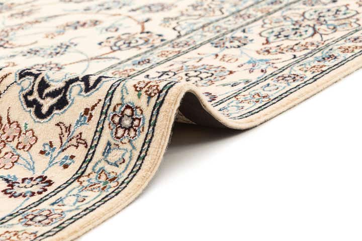 5' 1 x 7' 9 Hand Knotted Nain Rug