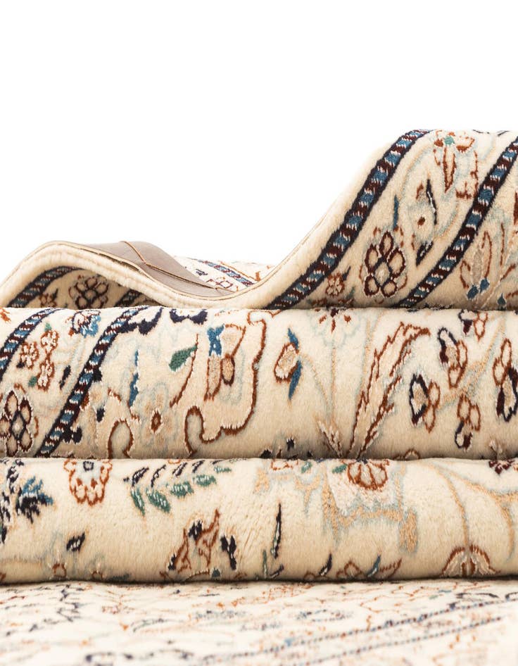 Detail image of 4' 11 x 7' 8 Hand Knotted Nain Rug