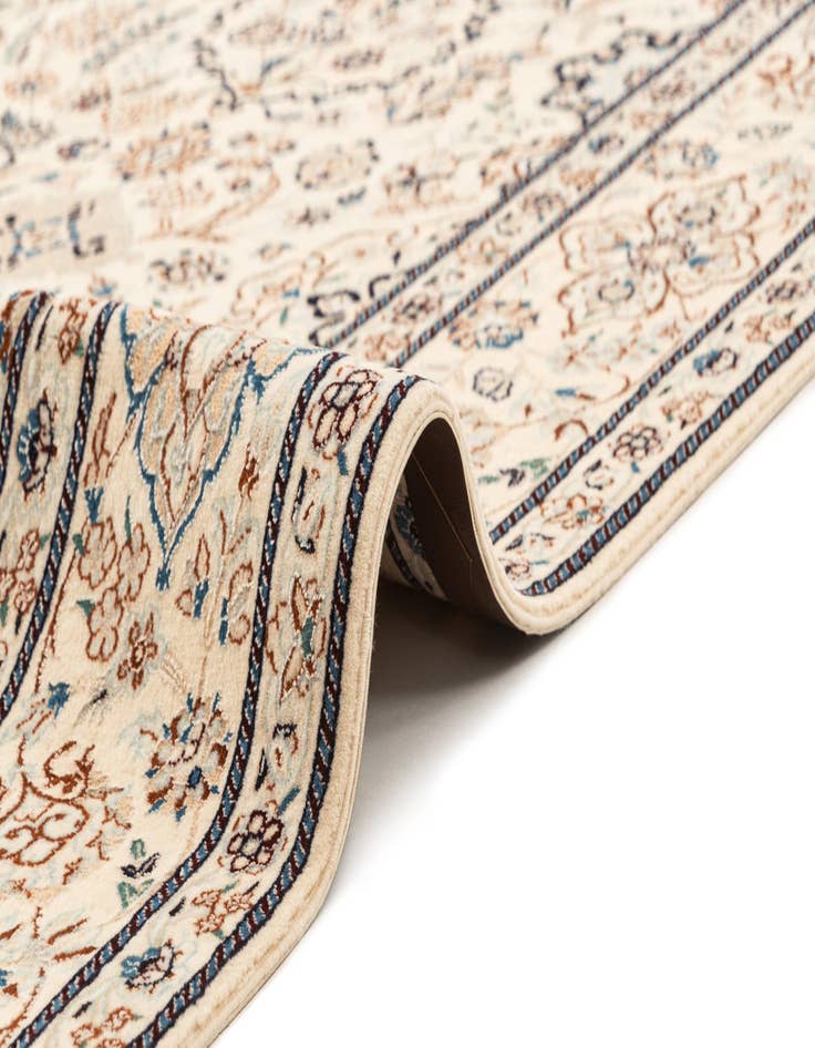 Detail image of 4' 11 x 7' 8 Hand Knotted Nain Rug