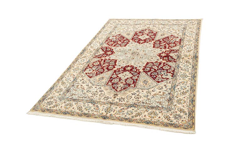 Detail image of 4' 9 x 7' 7 Nain Rug