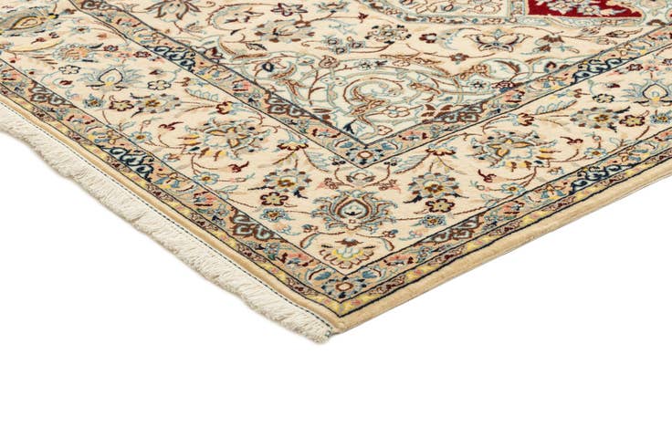 Detail image of 4' 9 x 7' 7 Nain Rug