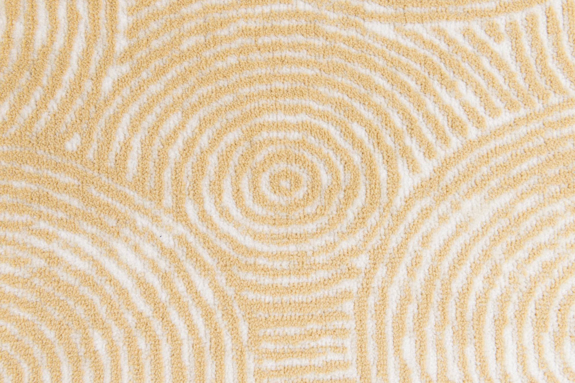 2' 2 x 2' 7 Nain Rug