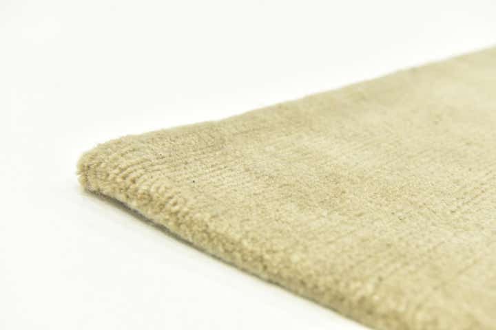 4' 7 x 6' 7 Hand Knotted Nepal Wool Rug