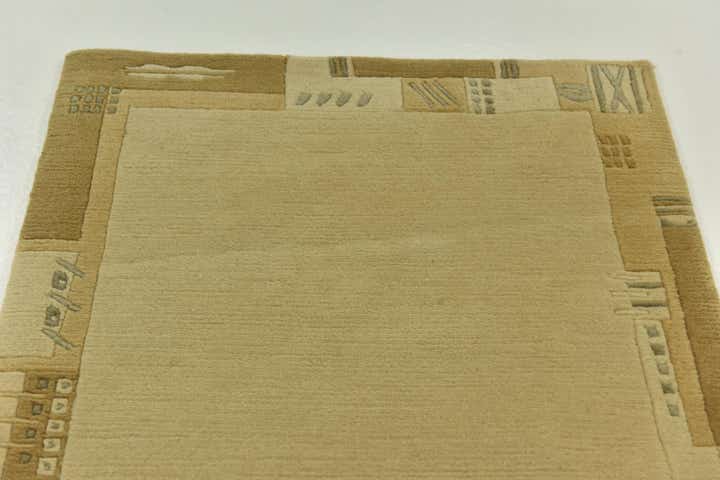 2' 5 x 4' 7 Hand Knotted Nepal Wool Rug