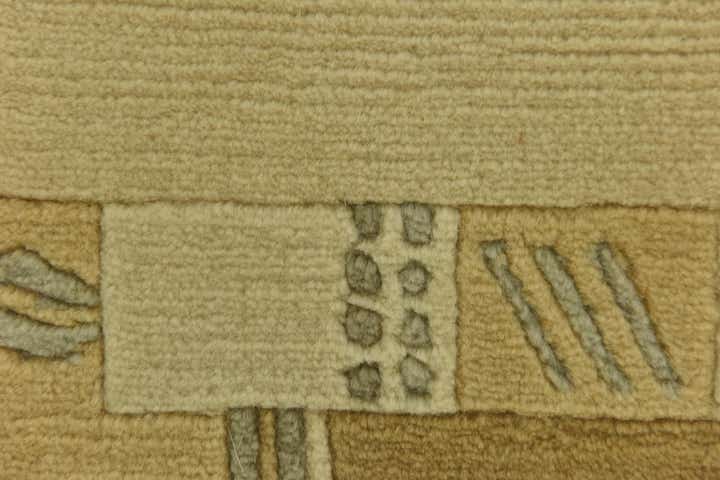 2' 5 x 4' 7 Hand Knotted Nepal Wool Rug