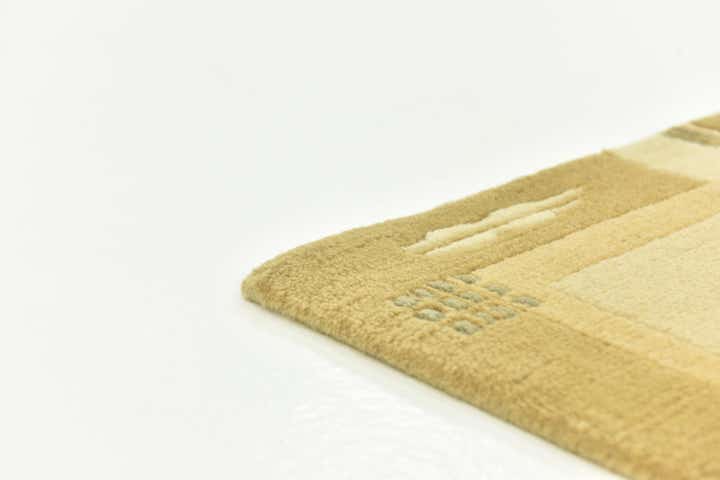 2' 5 x 4' 7 Hand Knotted Nepal Wool Rug