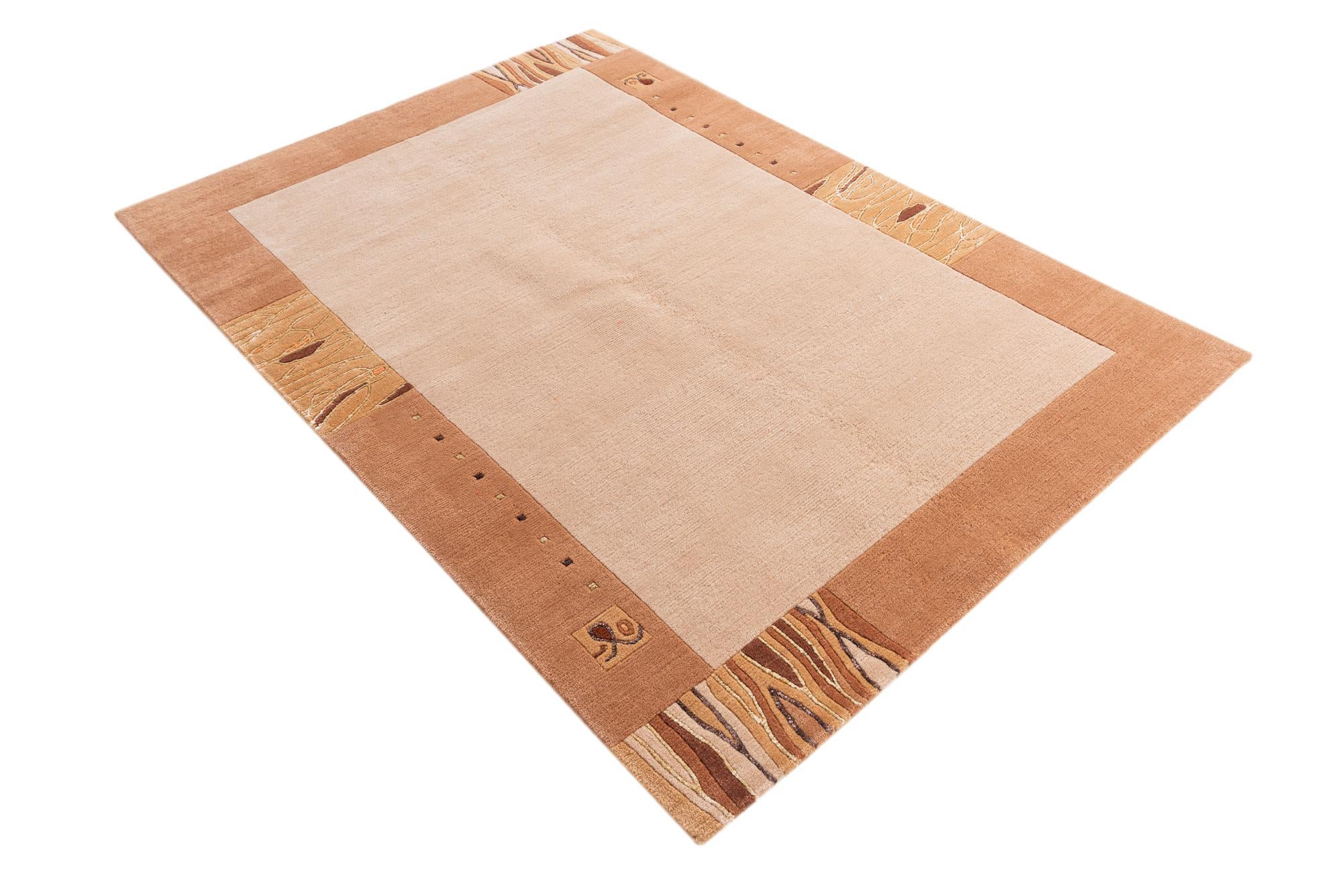 4' 7 x 6' 6 Hand Knotted Nepal Rug