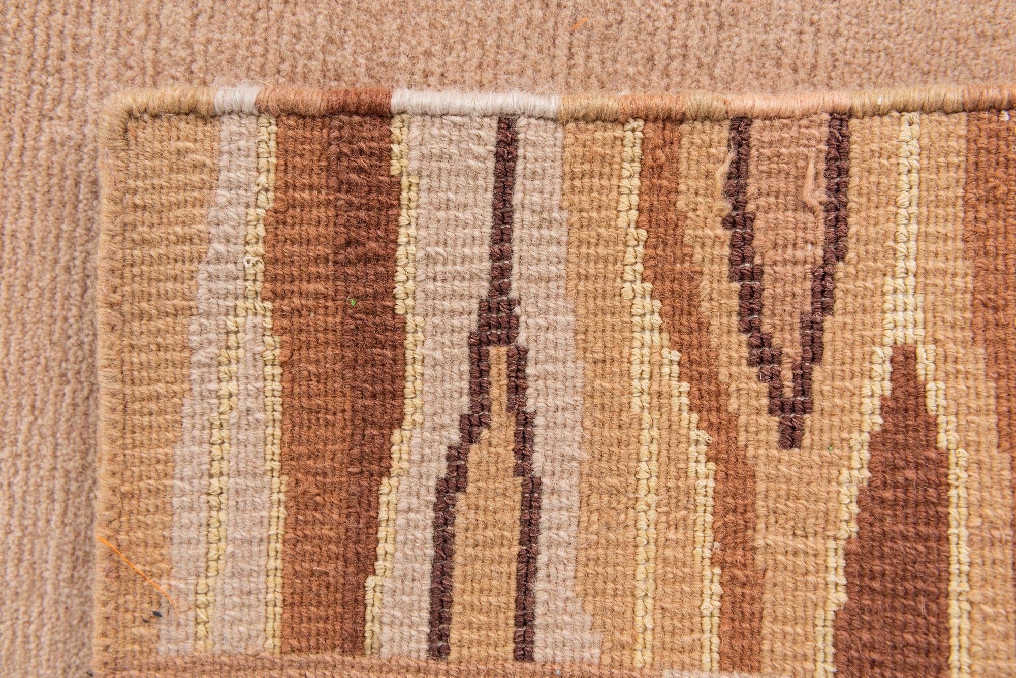 4' 7 x 6' 6 Hand Knotted Nepal Rug