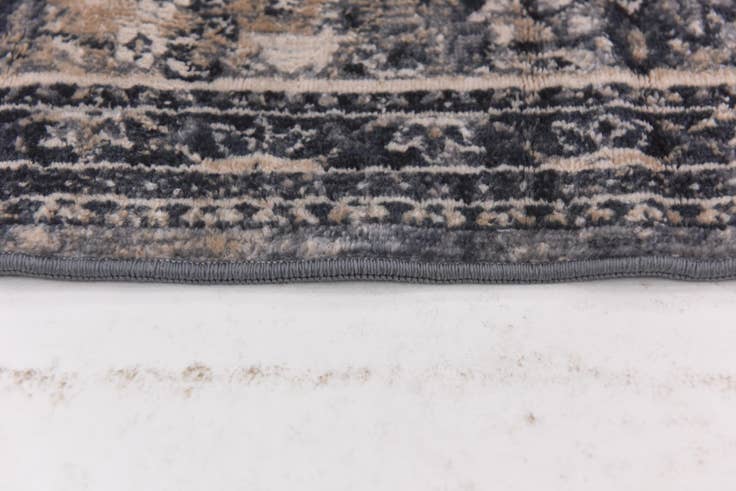 Detail image of 5' x 7' 6 New Vintage Rug